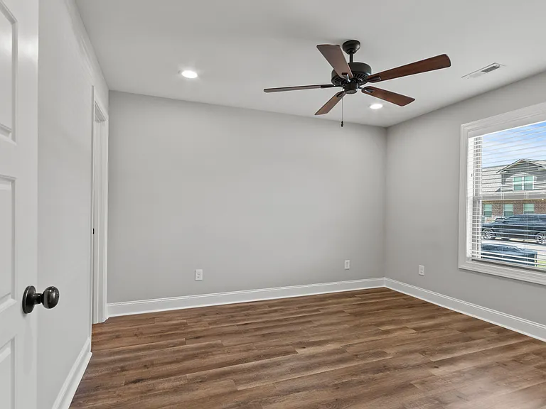 Lucas Ferry Townhomes — Photo 30