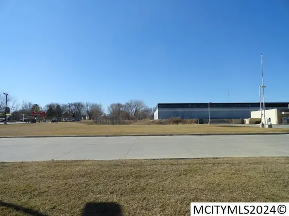 1960 S Federal Ave, Mason City, IA 50401