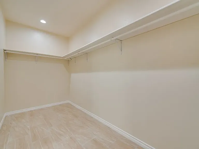 8408 W Larry Ln — Photo 11