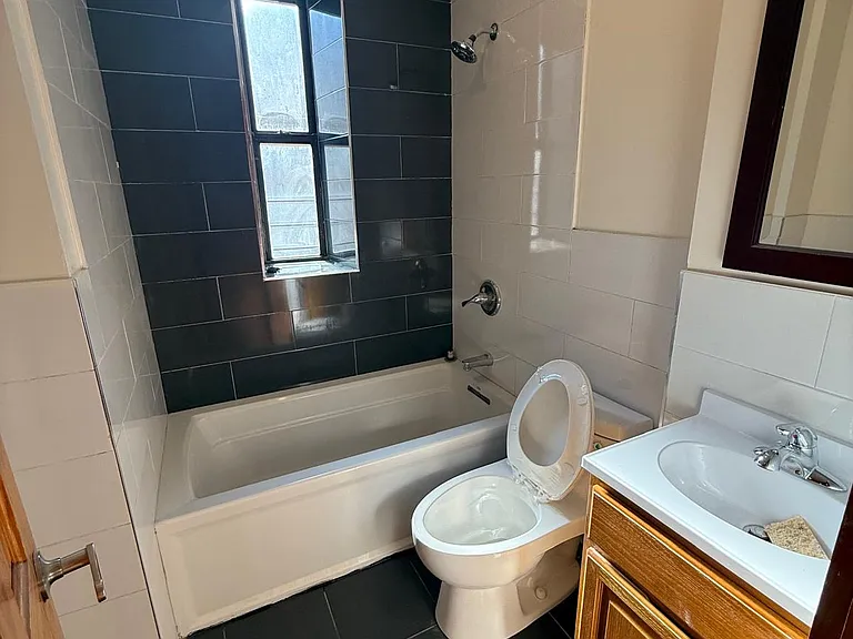 701 Avenue C #B3 — Photo 6