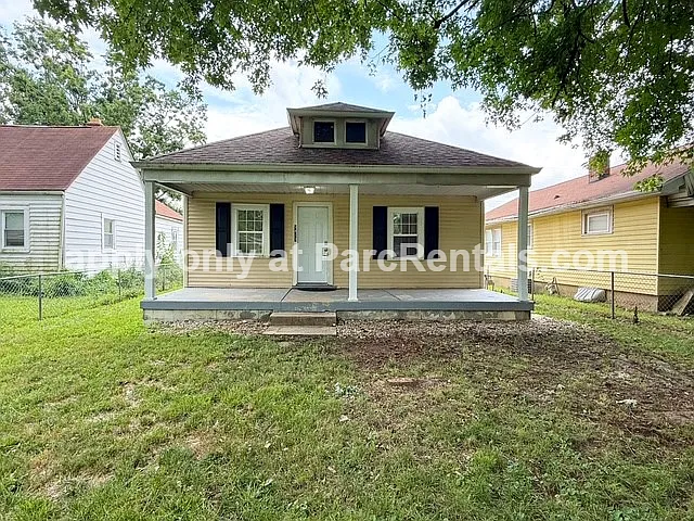 5417 E Greenfield Ave photo 1