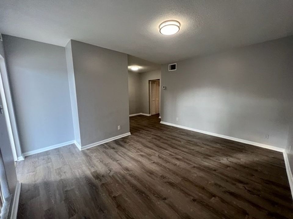 1st image of 2822 Van Buren St Unit 205