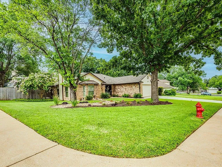 16517 Spotted Eagle Dr — Photo 28