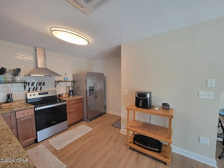 4900 E 4th St #B — Photo 10