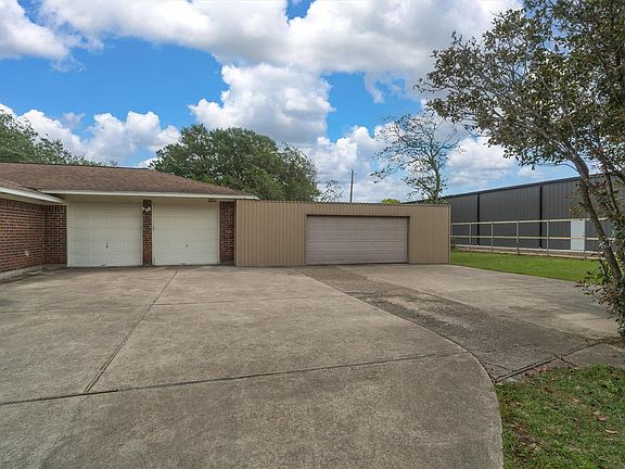 4th image of 2311 Anders Ln
