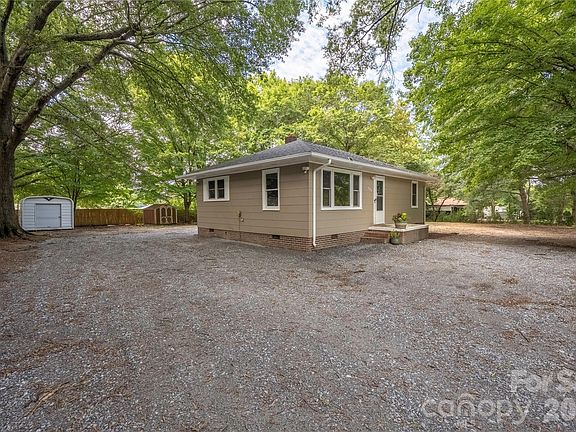 2nd image of 146 Staton Rd