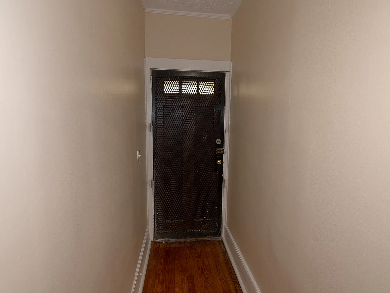 3 bed, 1800 sqft, $3,800 — Photo 3