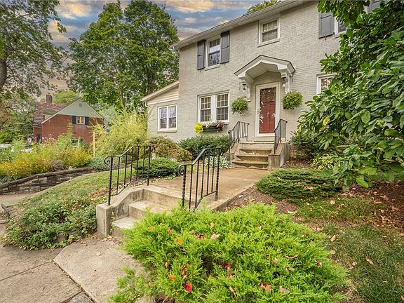 2nd image of 624 N Meadowcroft Ave