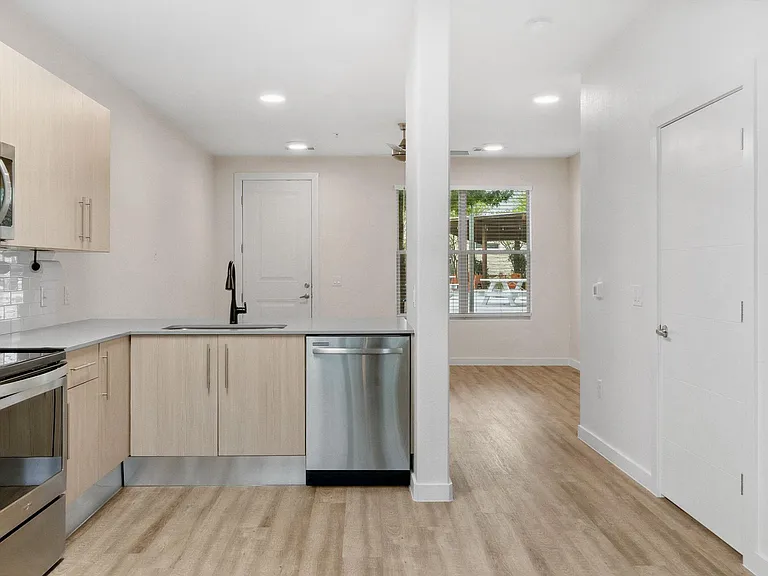 7805 Cooper Ln #606 — Photo 7