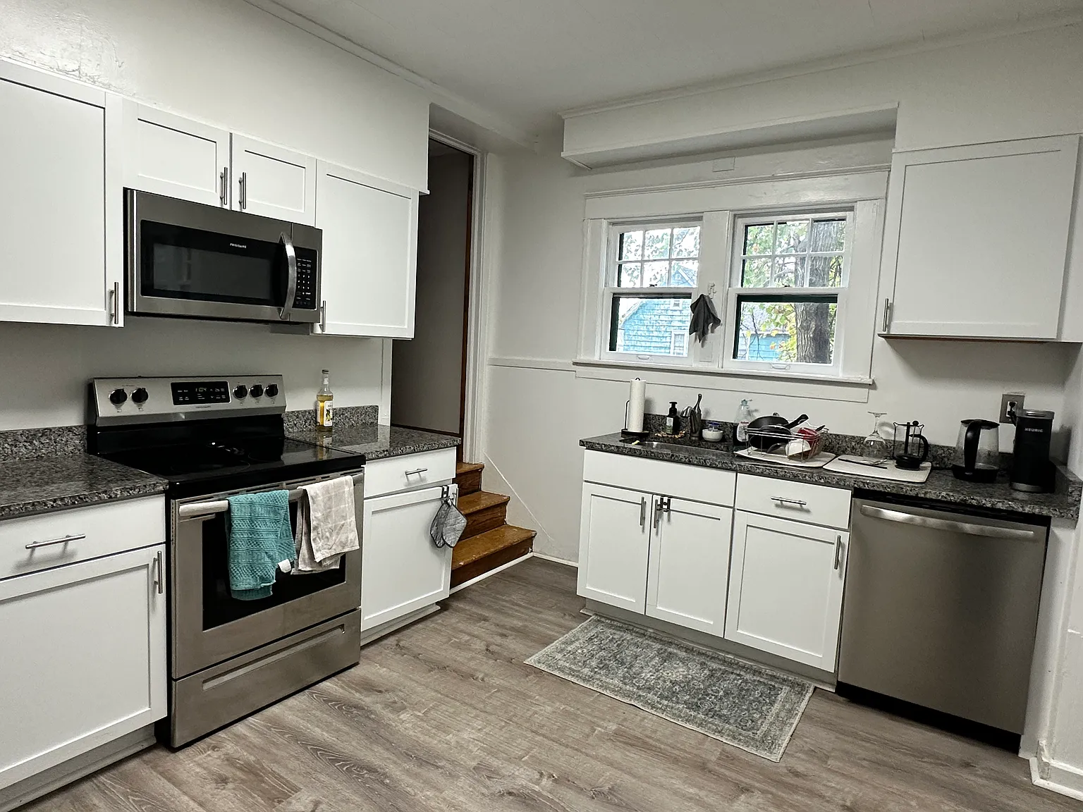 6 bed, 2784 sqft, $4,650 — Photo 4
