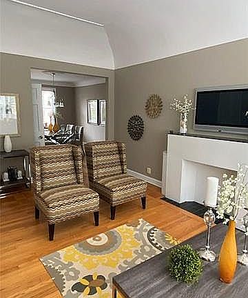 5th image of 7333 Amherst Ave