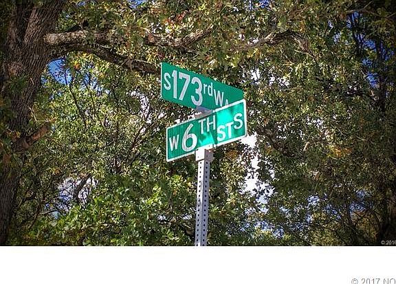 2nd image of 201 S 173rd Ave W