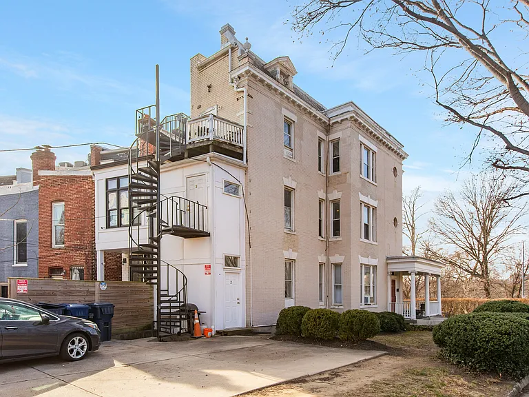 1956 Calvert St NW #3 — Photo 16