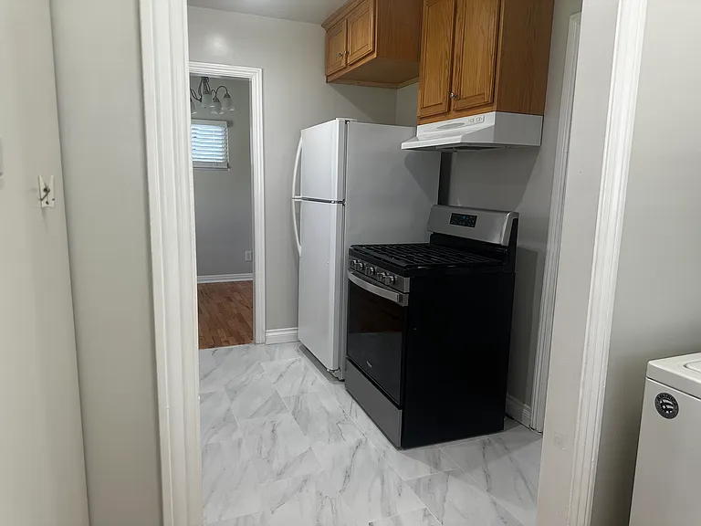 829 E Calaveras St — Photo 16