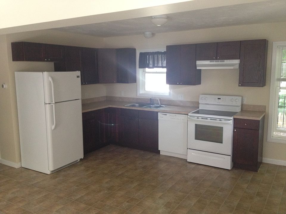 1st image of 148 Chad Brown St #1