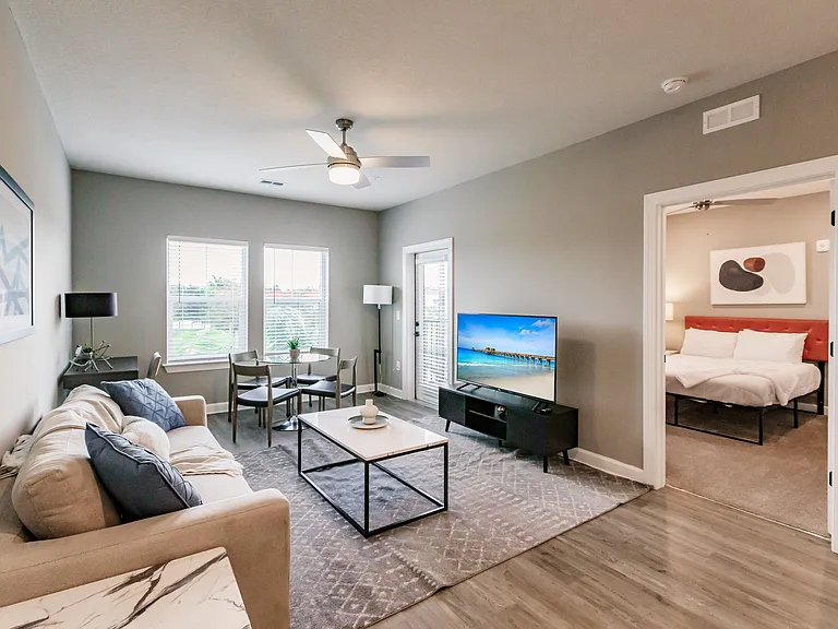 Vantage Apartments — Photo 61