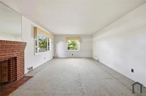 6628 University Pkwy — Photo 23