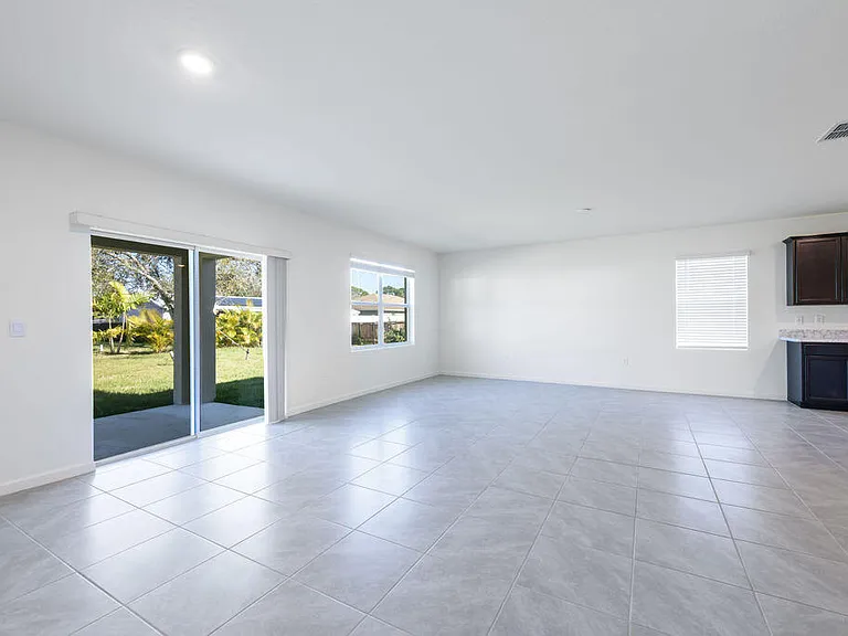 2525 SW Westfield St — Photo 27