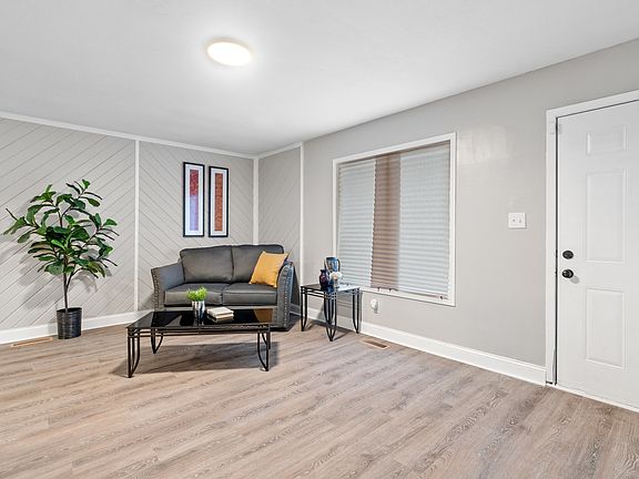 5th image of 4729 Munter Ln