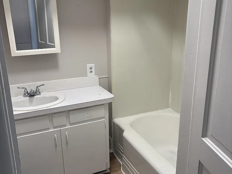 323 N Sugar St #323 — Photo 3