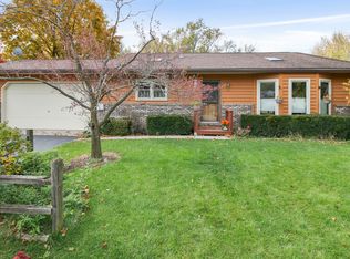 215 S Highland Dr, Lakemoor, IL 60051