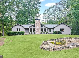4098 Happy Valley Cir, Newnan, GA 30263