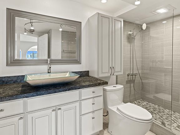 5th image of 217 Prospect St APT M3