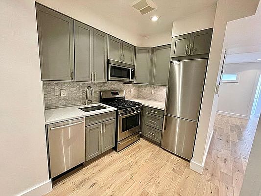 1st image of 361 E 50th St #22A