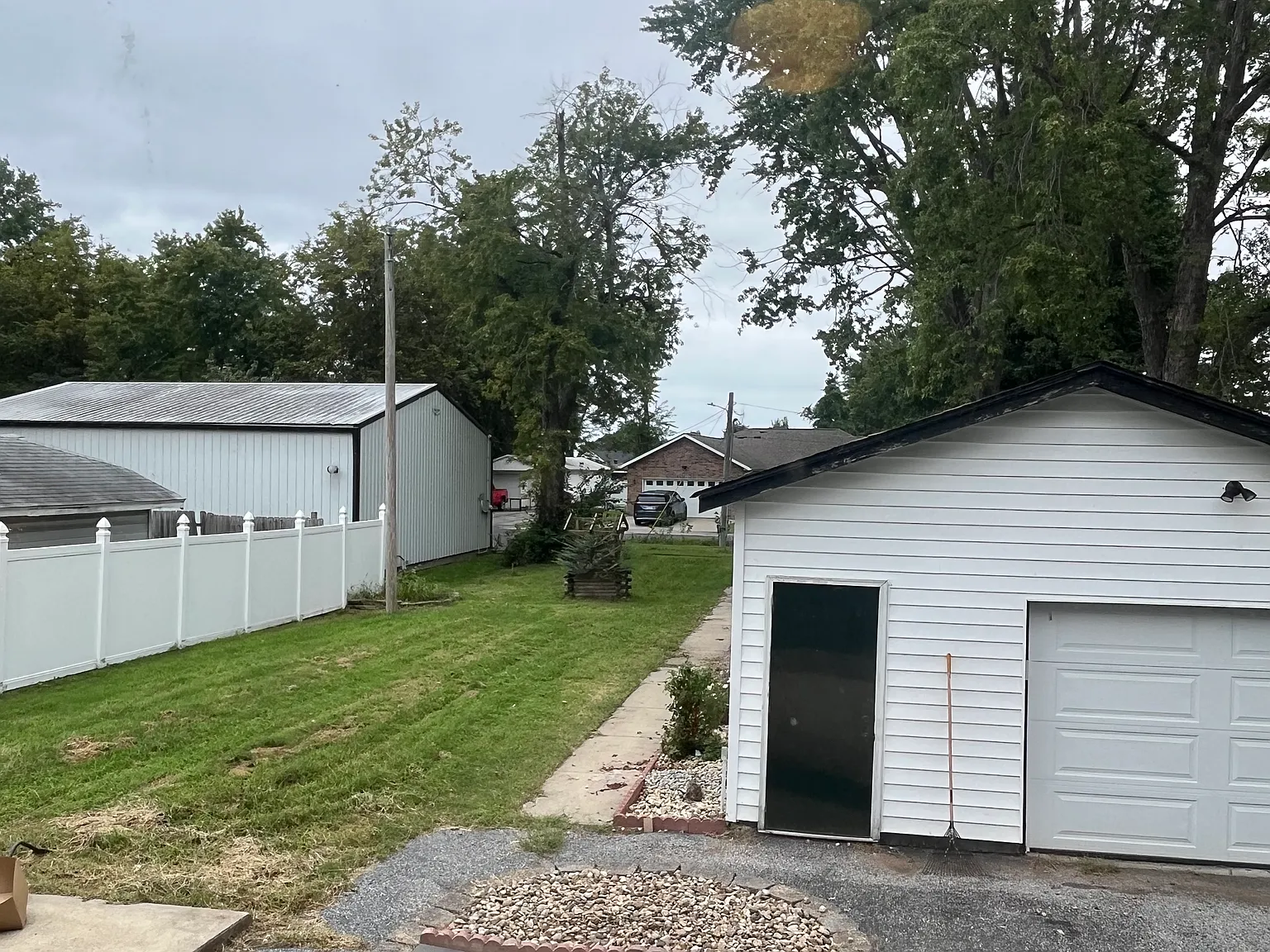 3 bed, 1300 sqft, $1,800 — Photo 4