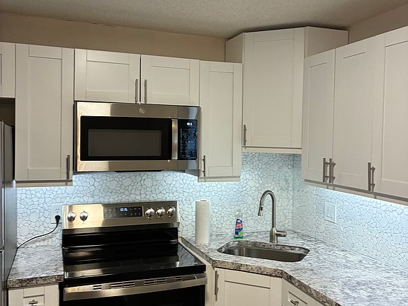 3rd image of 1135 5th St NE #113