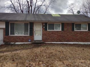 904 Teurville Dr, Saint Louis, MO 63137