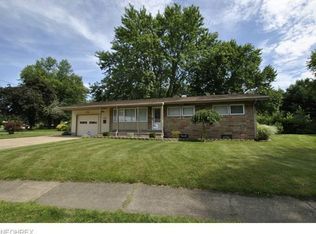 1004 Valley Dr NW, North Canton, OH 44720