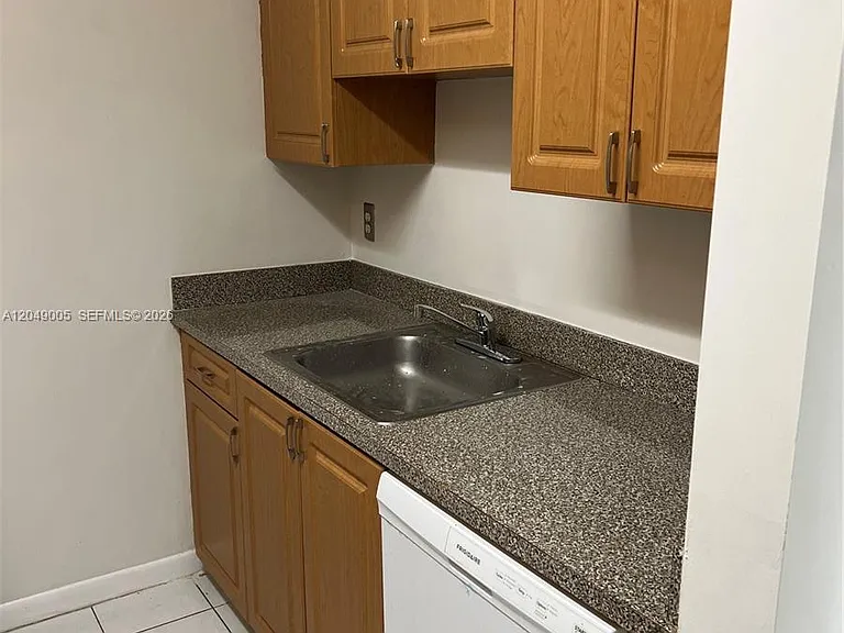 2982 NW 55th Ave #1B — Photo 2
