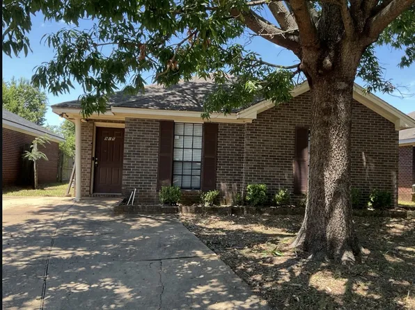 915 Cruz Ct, Montgomery, AL 36110