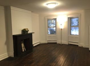4472 23rd St, Long Island City, NY 11101