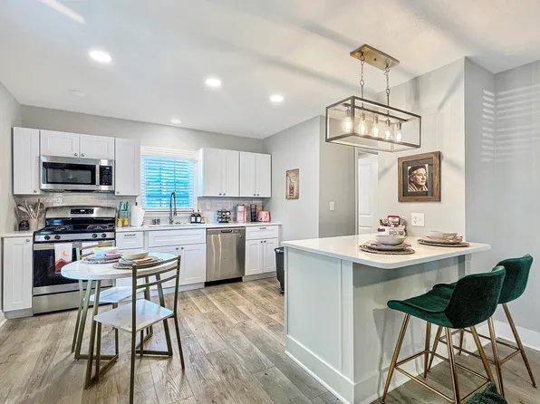 2257 Mott Ave, North Charleston, SC 29405