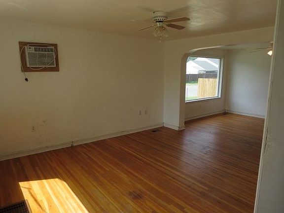 2nd image of 4201 E 24th Ave