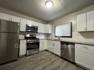 1119 E 39th Pl, Griffith, IN 46319