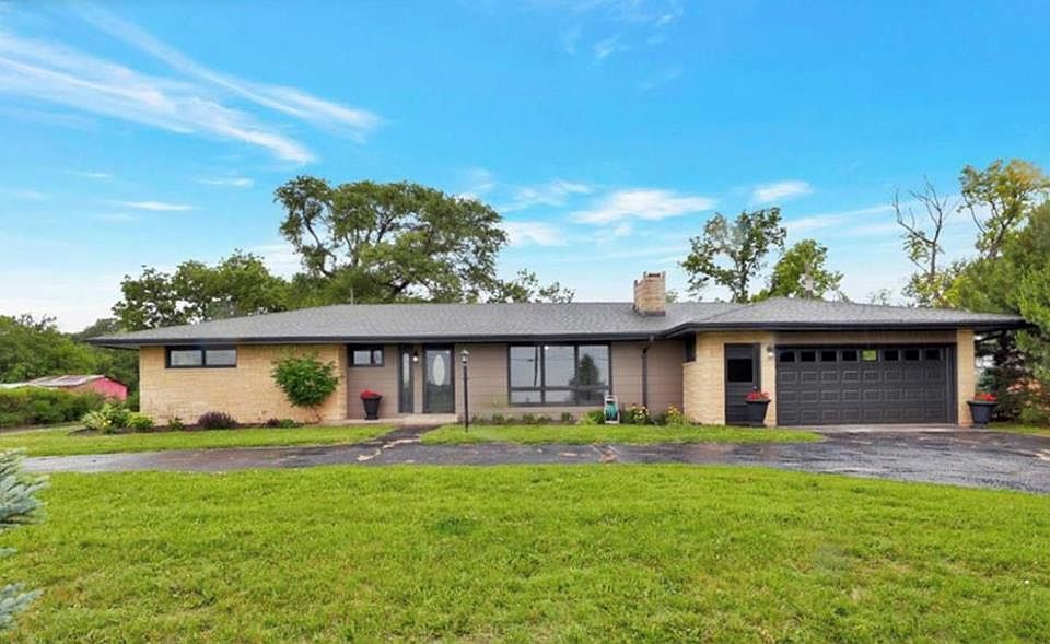1st image of 1711 N 5th St