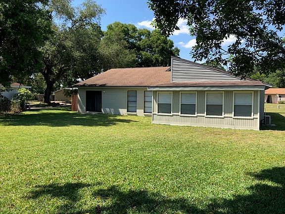 4th image of 908 Samy Dr