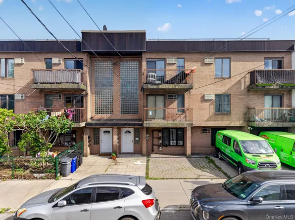 76-14 69th Road, Middle Village, NY 11379