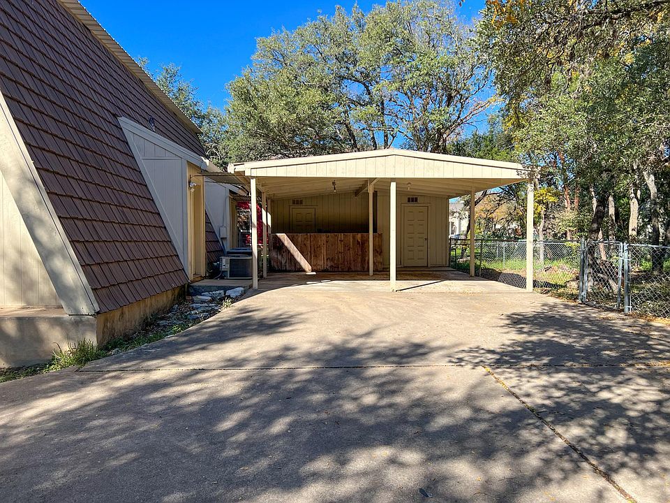 One car covered parking