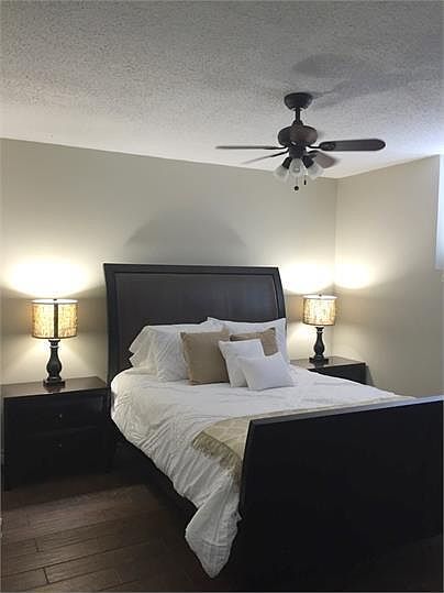 2nd image of 2990 Rhodes Cir S #0