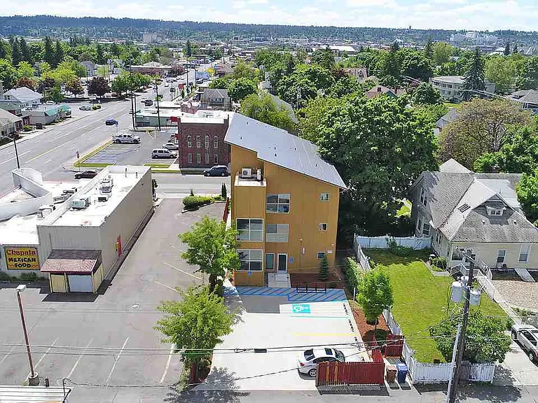 817 E Nora Ave — Photo 15