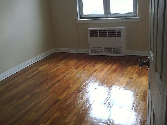 3rd image of 6328 Saunders St