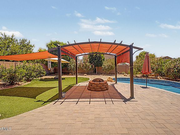 5th image of 2223 E Torrey Pines Place