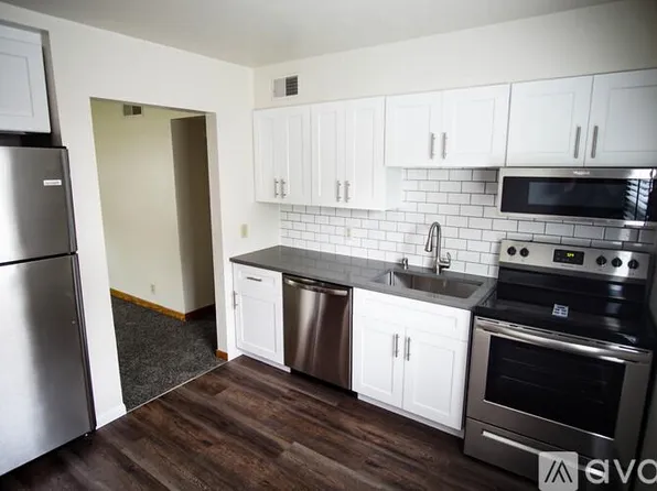 4628 W Howard Ave #4628, Milwaukee, WI 53220