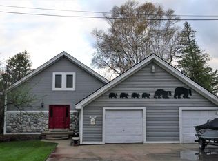 2556 E Lake Shore Dr, Grayling, MI 49738