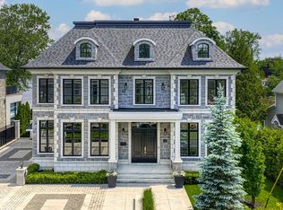 10 Rue Jardin Islemere, Laval, QC H7Y 1M5
