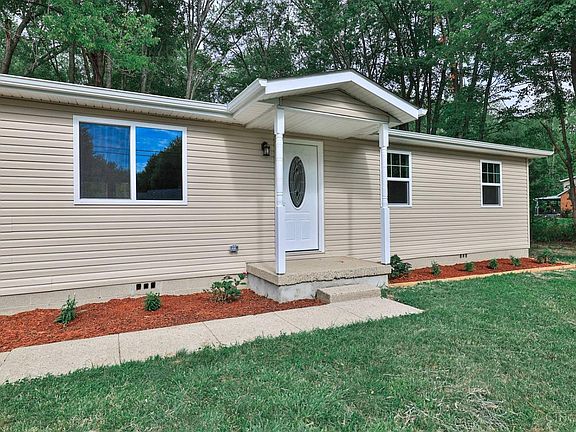 3rd image of 5737 Hilltop Way